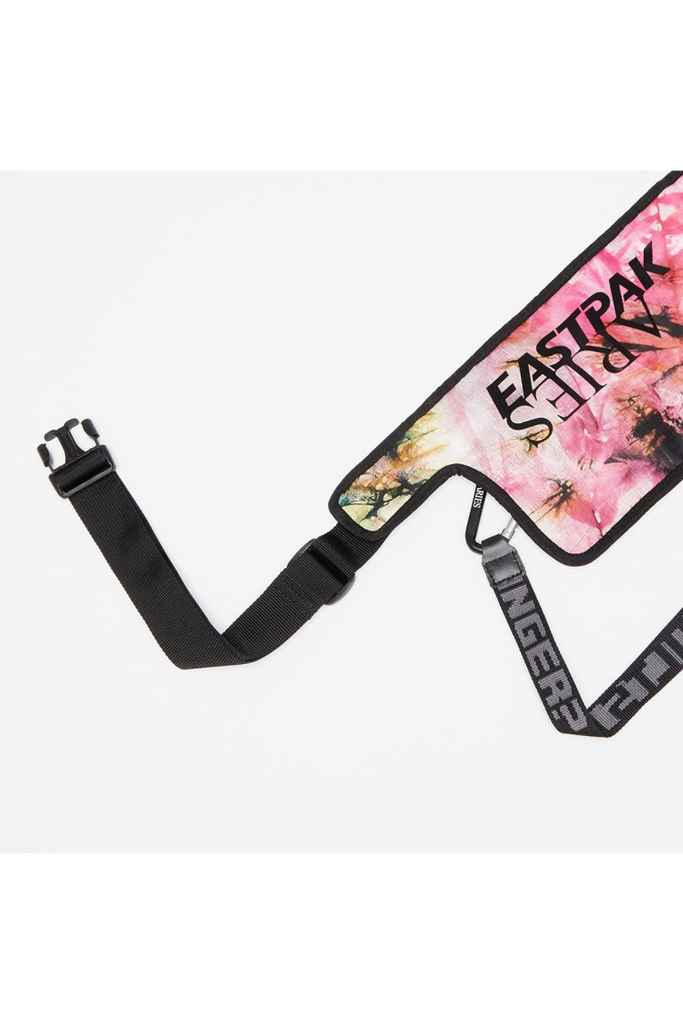 Banane slim collab Aries Eastpak