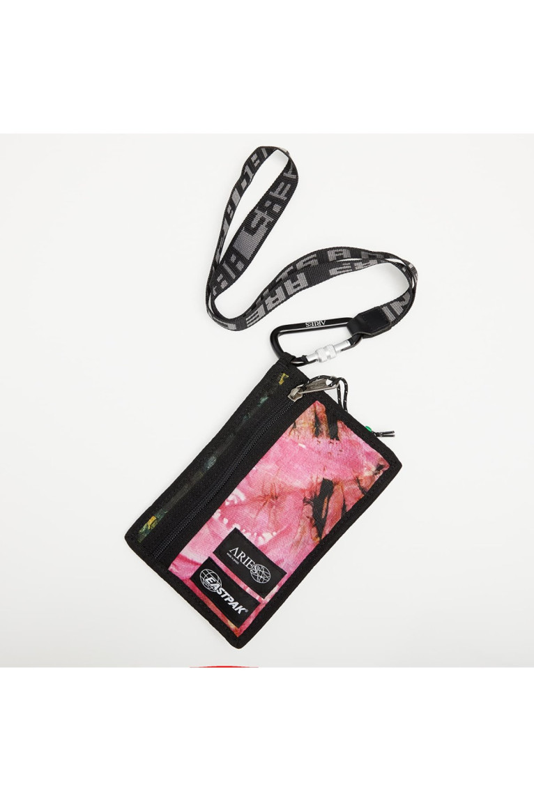 Porte monnaie collab Arie Eastpak