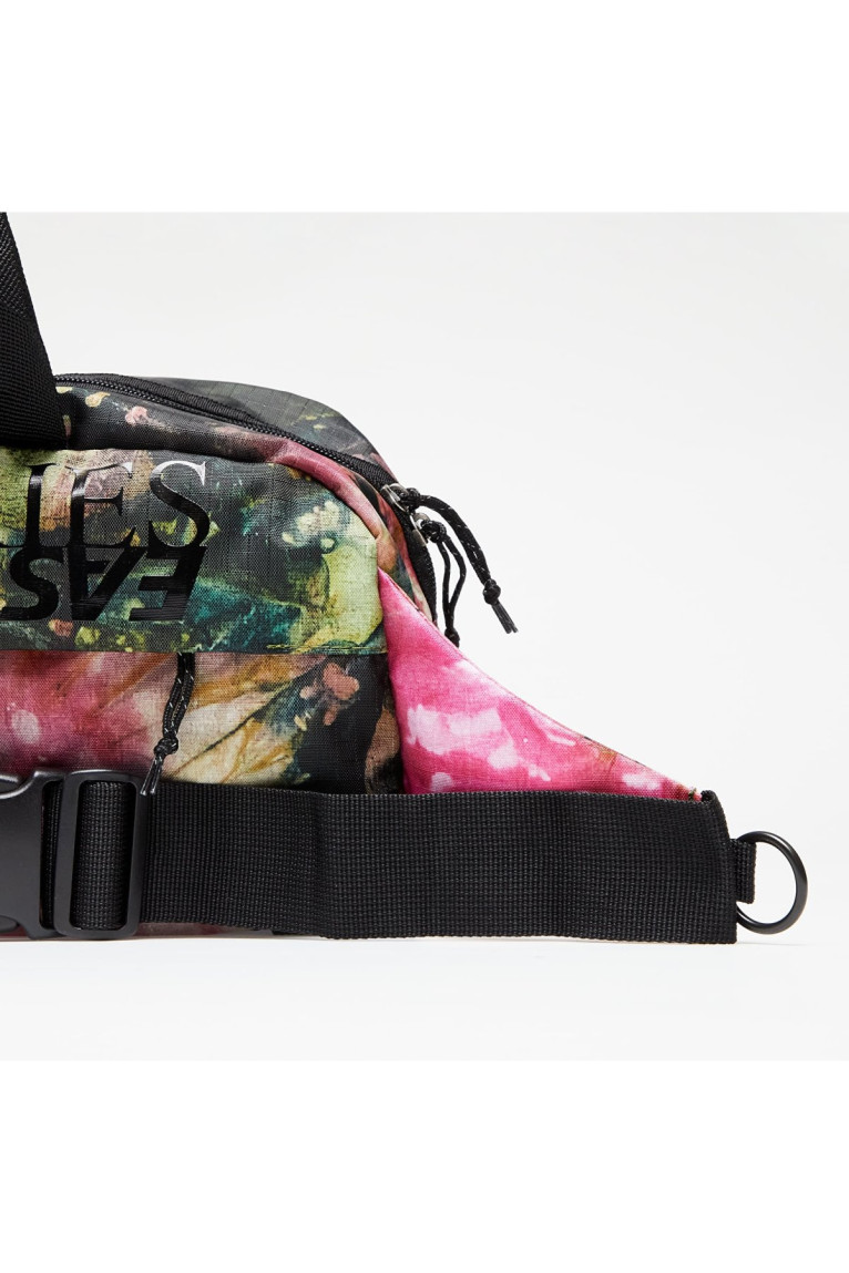 Banane XXL collab Aries Eastpak