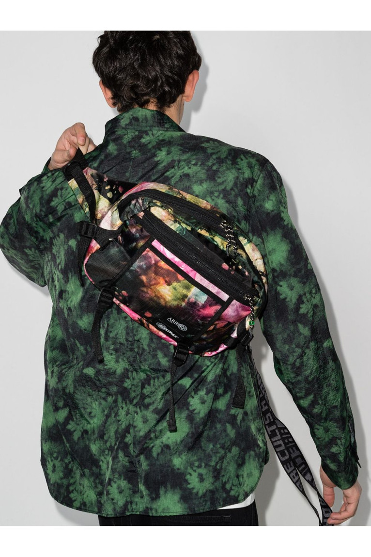 Banane XXL collab Aries Eastpak