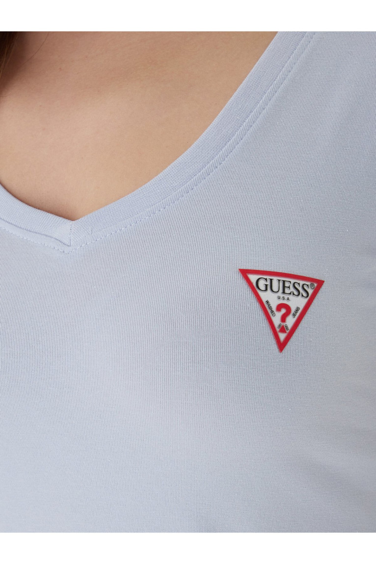 TShirt MC col V Guess jeans