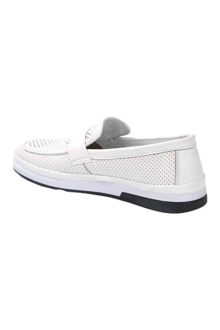 Mocassins - White