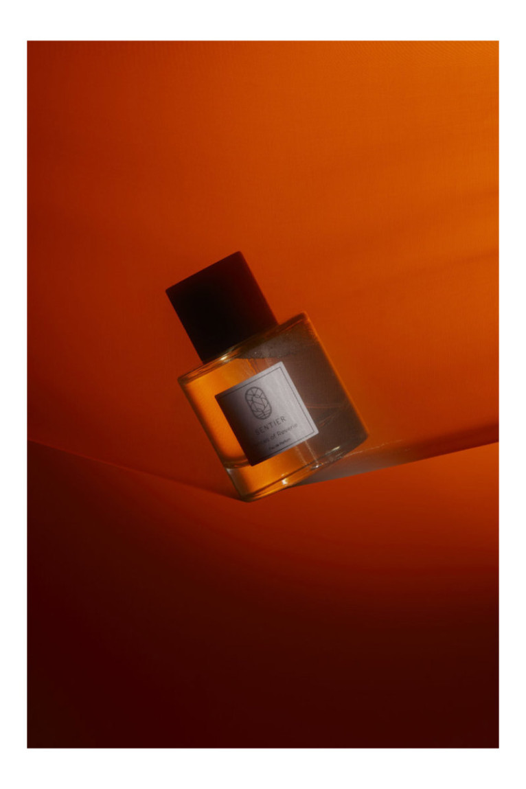 Parfum - Notes of Rêverie (Non-Alcohol) - 100 mL