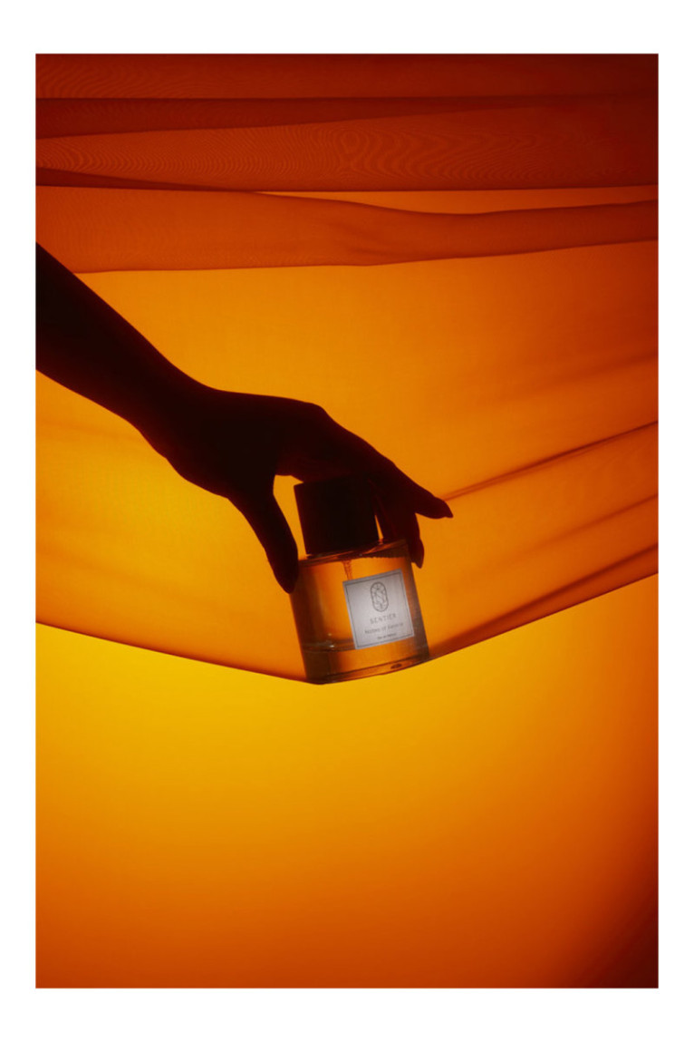 Parfum - Notes of Rêverie (Non-Alcohol) - 100 mL