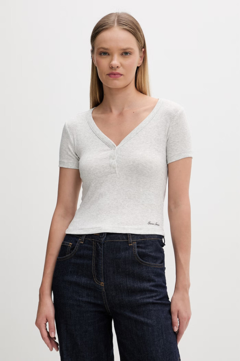 TShirt col V Guess jeans