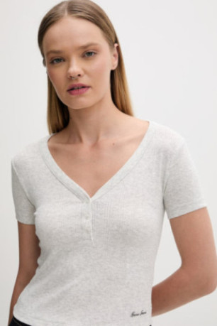 TShirt col V Guess jeans