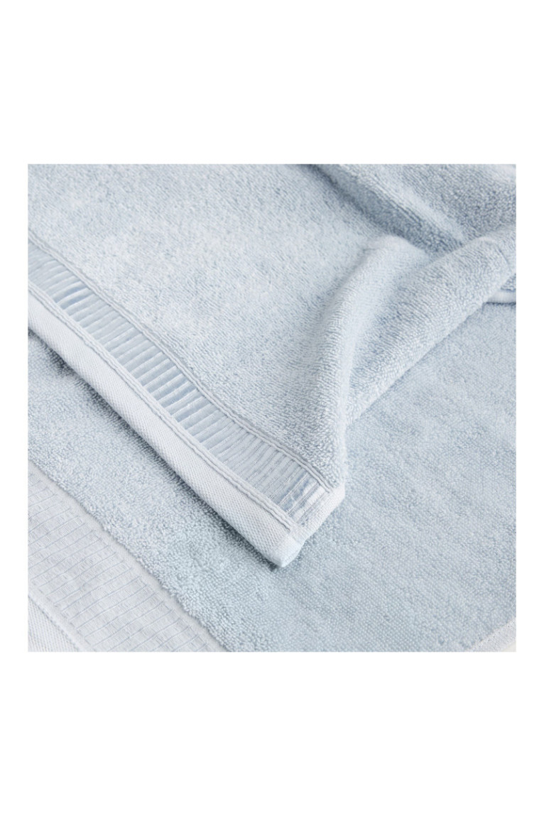 Serviette de bain ALICANTY Bleu clair 50 x 90 cm