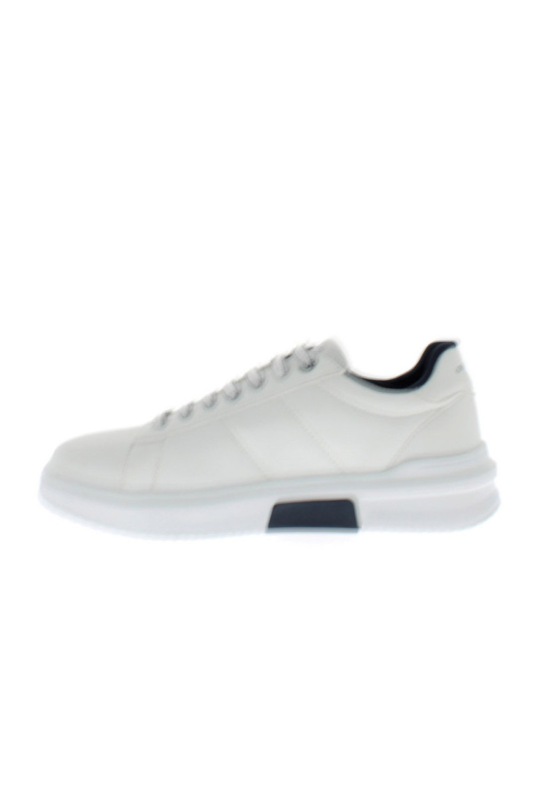 Sneakers blanc cassé et marine