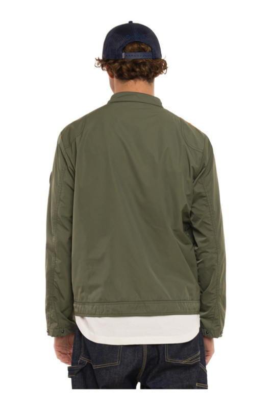 Veste Oil