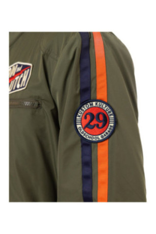 Veste Oil