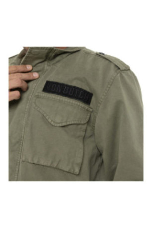 Veste Field