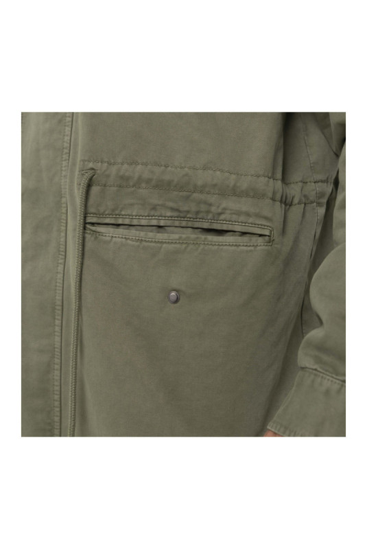 Veste Field