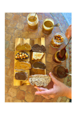 Assortiment de pralinés cacahuète, noisette, caramel et amande Signature By Chris K. 4 x 200 g