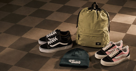 SNEAKERS & MODE
